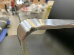 Bürostuhl Tango Leder Schwarz Gestell Poliert auf Gleitern