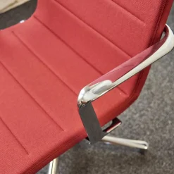 Bürostuhl Valea Elle Bezugsstoff Swing 806 Rot Vierfuß Kreuz Gestell Verchromt Mit Hohem Rücken