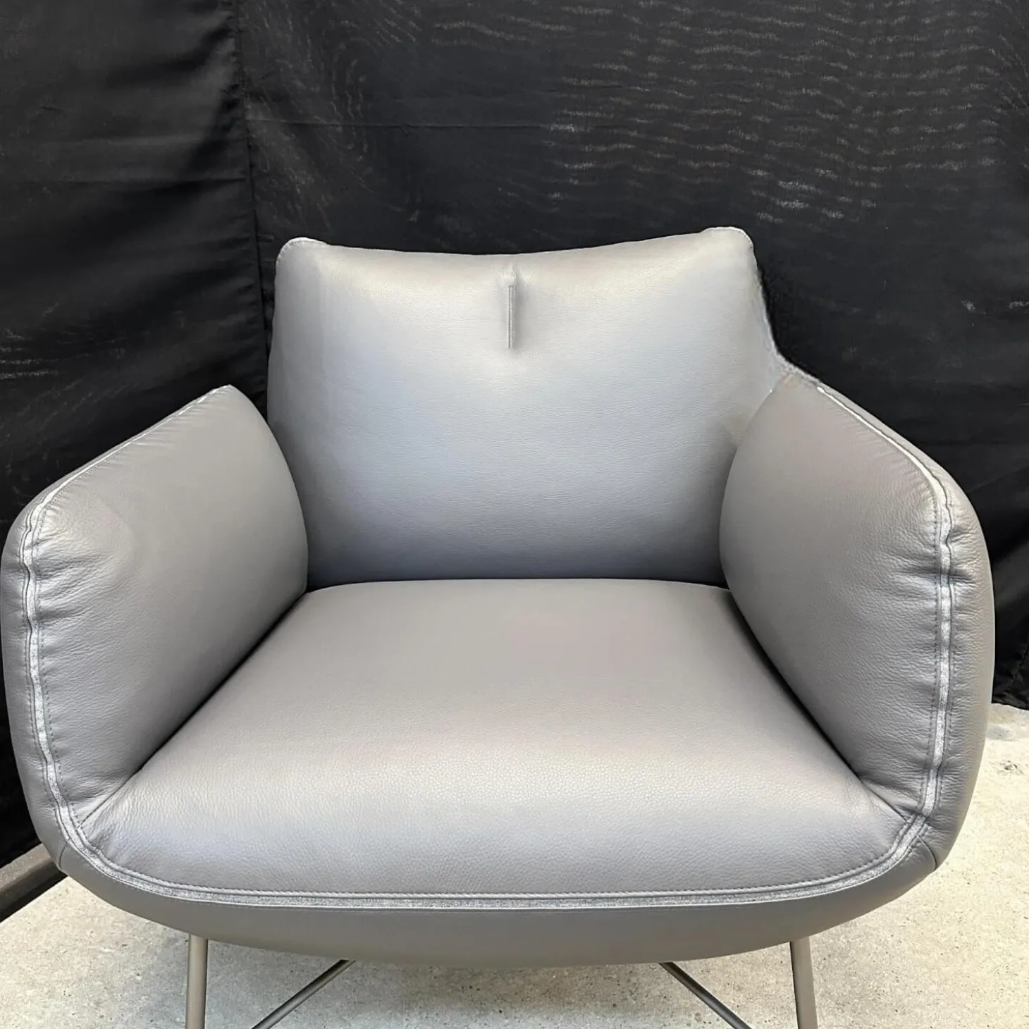 Clubsessel Jalis 26188 Leder 248 Asche Grau Nahtband 5091 Mittelgrau Grau Drahtgestell F02 Feinstruktur Platin