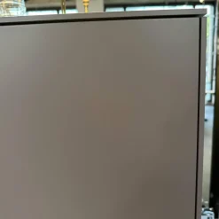 Container Connect Lack Außen Rosé Rosa Grau Innen Snow Weiß Mit Schwarzen Eckfüßen