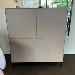 Container Connect Lack Außen Rosé Rosa Grau Innen Snow Weiß Mit Schwarzen Eckfüßen