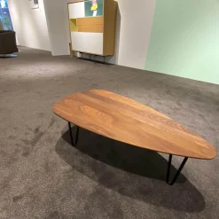 Couchtisch 02061 Malin Platte Nussbaum Natur Geölt Metallbeine Schwarz