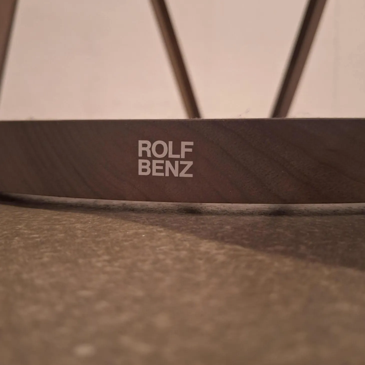 Couchtisch 920 Nussbaum Massiv Altgrau Gebeizt