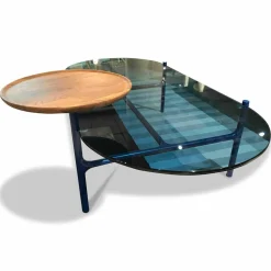 Couchtisch Addit 915-233 Blaue Glasplatte Tablar Nussbaum Massiv
