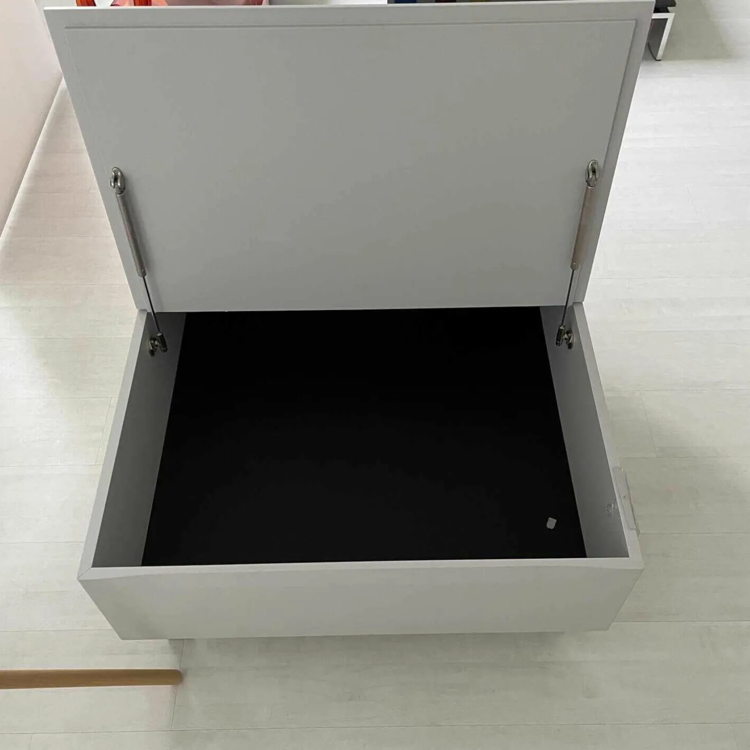 Couchtisch Conseta MDF Lack Platin M14 Metallkufe Verchromt Mit Klappe