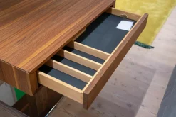 Couchtisch Lift Nussbaum Natur Bodenplatte Stahl Verchromt Stufenverstellbar