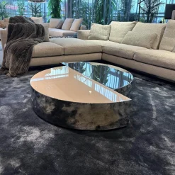 Couchtisch Shields L.Sand Peltro Geformtes MDF Stahlblech mit glänzendem Black-Nickel-Finish