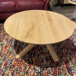 Couchtisch Signatura Rustikaler Asteiche Bianco Geölt Mit Kreuzgestell Ohne Deko