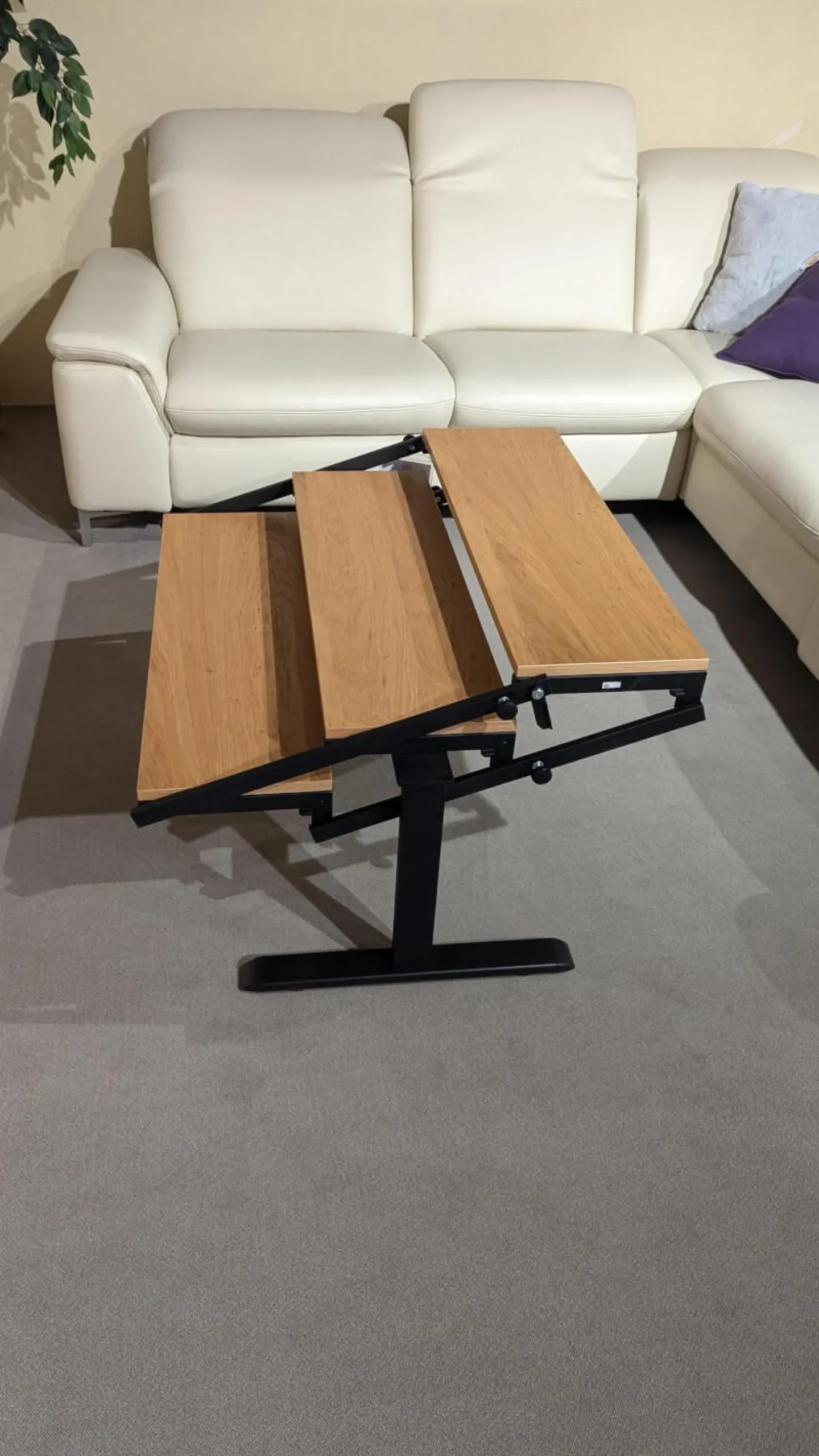 Couchtisch SW0900WESW Tischplatte Wildeiche Furniert Gestell Schwarz Lackiert Position Arretierbar