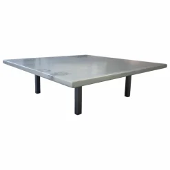 Couchtisch Table-Au Platte Hellgrau Gestell Silber