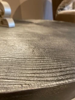 Couchtisch Toshiko Aluminium Sandgussverfahren Graphit Anthrazit Baumschreiben Design