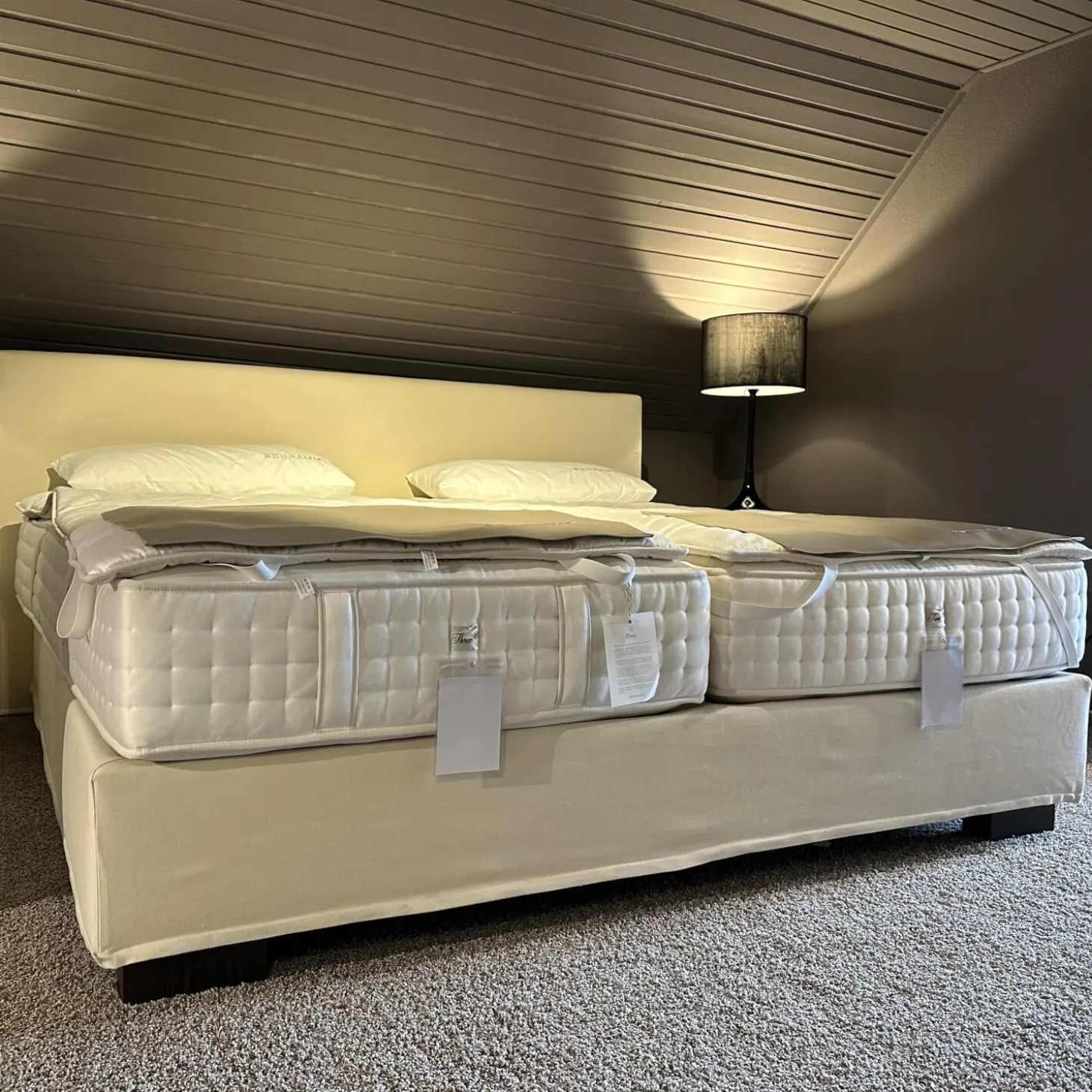 Doppelbett Basis Stoff 11-10318 Gr. 1 Füße QF10 71L Eiche Wenge Lackiert Mit Integrierter Unterfederung