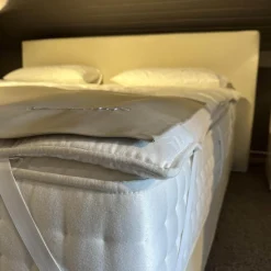 Doppelbett Basis Stoff 11-10318 Gr. 1 Füße QF10 71L Eiche Wenge Lackiert Mit Integrierter Unterfederung