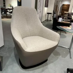 Drehsessel Cantate 682 101 Innen Stoff Divina Melange 2 220 Grau Außen Leder Ceras Brindle 2110 Beige