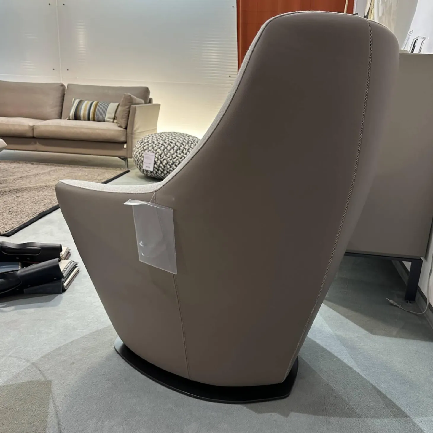 Drehsessel Cantate 682 101 Innen Stoff Divina Melange 2 220 Grau Außen Leder Ceras Brindle 2110 Beige