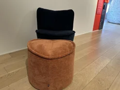 Drehsessel Nenou Stoff 8170 Ozean Blau Inklusive Hocker Oval Stoff 8165 Lachs Orange Drehteller Holzwerkstoff Schwarz