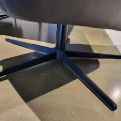 Drehsessel Rufus Niedrig Leder Grey PG RET Grau Kreuzfuß Metall Schwarz