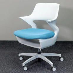 Drehstuhl Sharko Mit Ablage Unter Der Sitzfläche