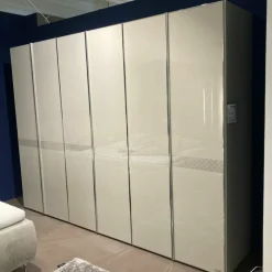 Drehtürenschrank 45201 Front Sandglas mit Siebdrucke Korpus Sandfarben 6 Türen und 2 Schubladen