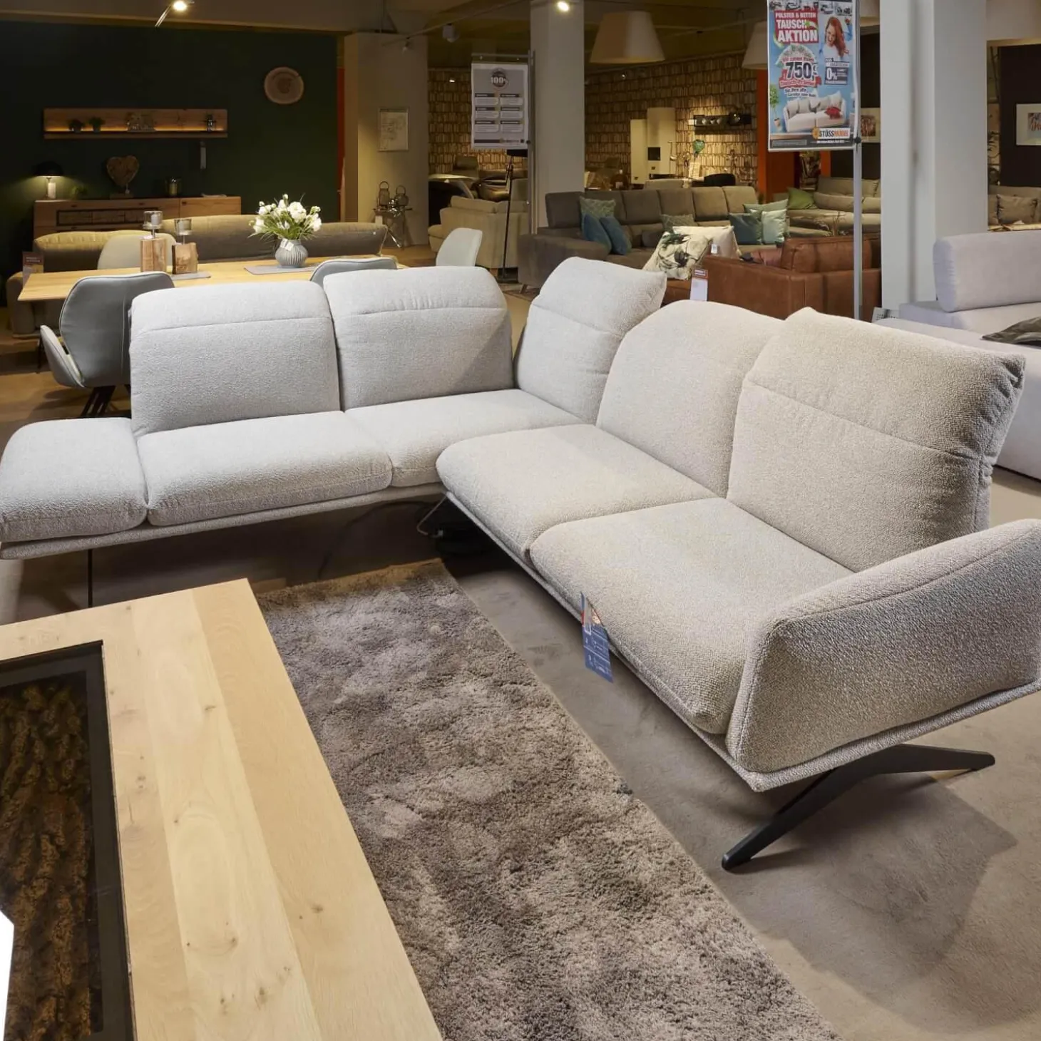 Eckgarnitur Calmo Bezug 13 Aquaclean Cosmo Kufe Schwarz Matt Inklusive Motorischer Fußstütze