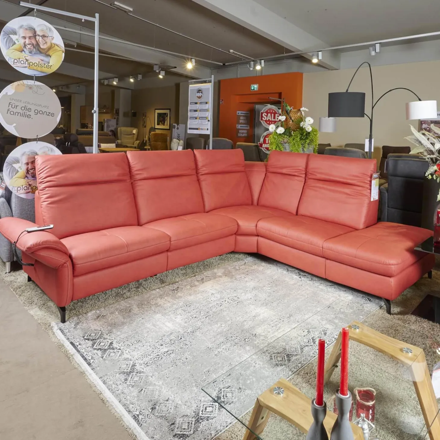 Eckgarnitur Luna Bezug Leder Kevin Cherry Fuß Schwarz Matt Mit Elektrischer Verstellung