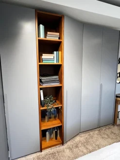 Eckschrank Aliga Front Und Korpus Lack Platingrau Grau Weiß Absetzung Kernnussbaum Inklusive Beleuchtung