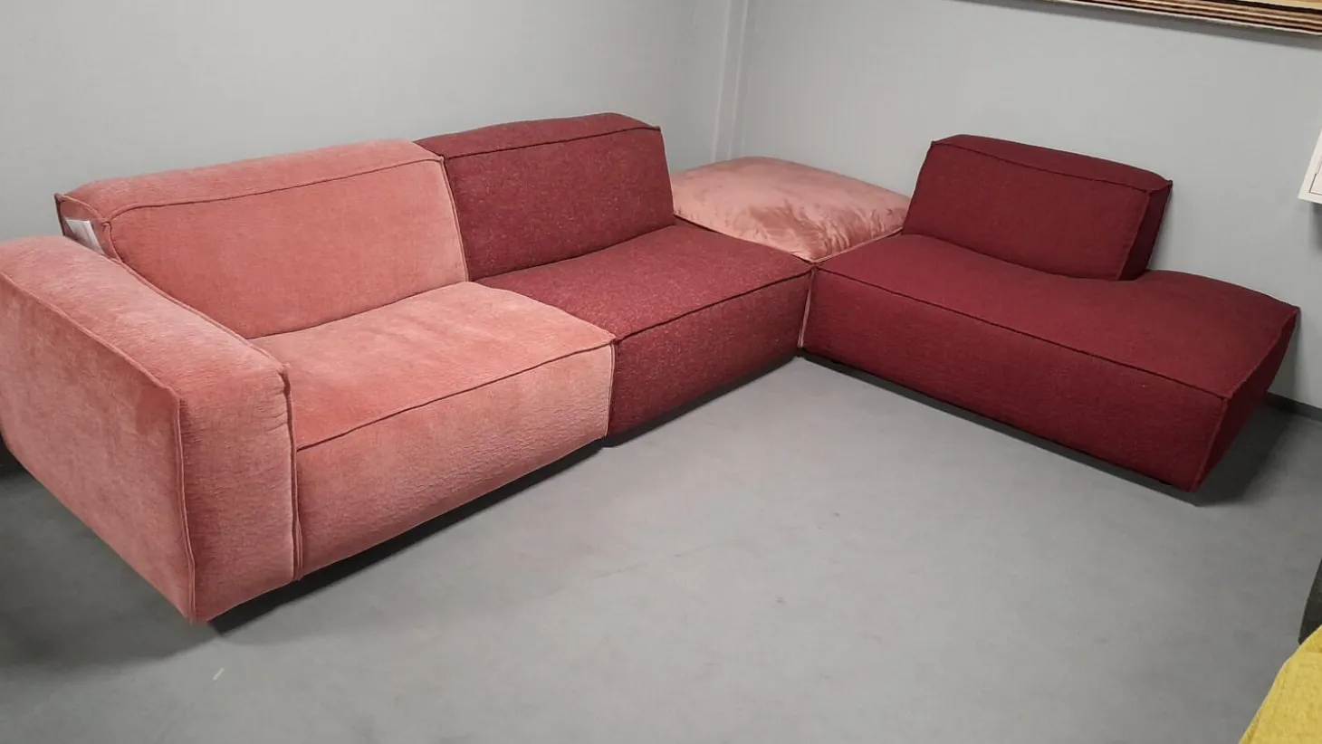 Ecksofa 22000 Bezug Materialmix 25163 Rosa Und Rot Fuß Schwarz