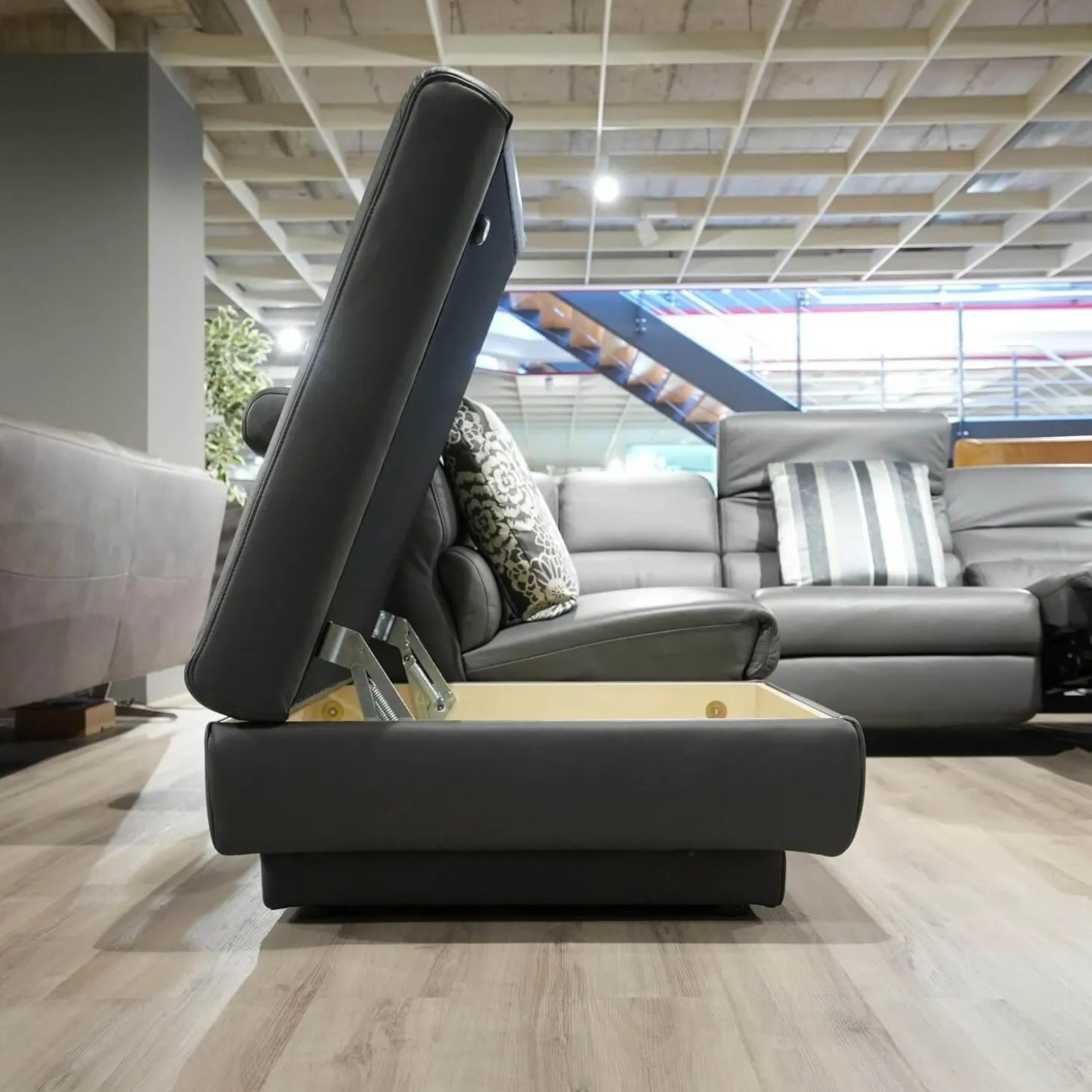 Ecksofa 1330 Callas Leder 24 Longlife Zinn Grau Mit Elektrischem Wall Free Beschlag