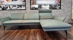 Ecksofa 1928 EM Tivoli Leder 22 Soft Nappa Jade Blau mit Hocker