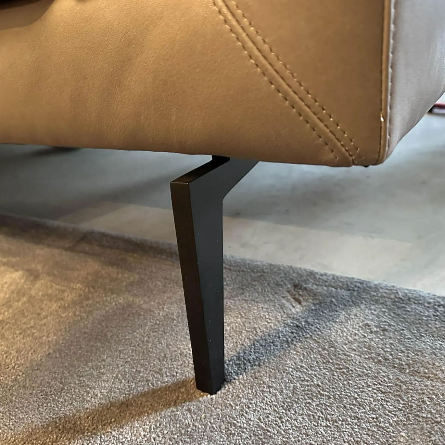 Ecksofa 3215 L Ferrara Leder Sauvage Stone Füße M058S18