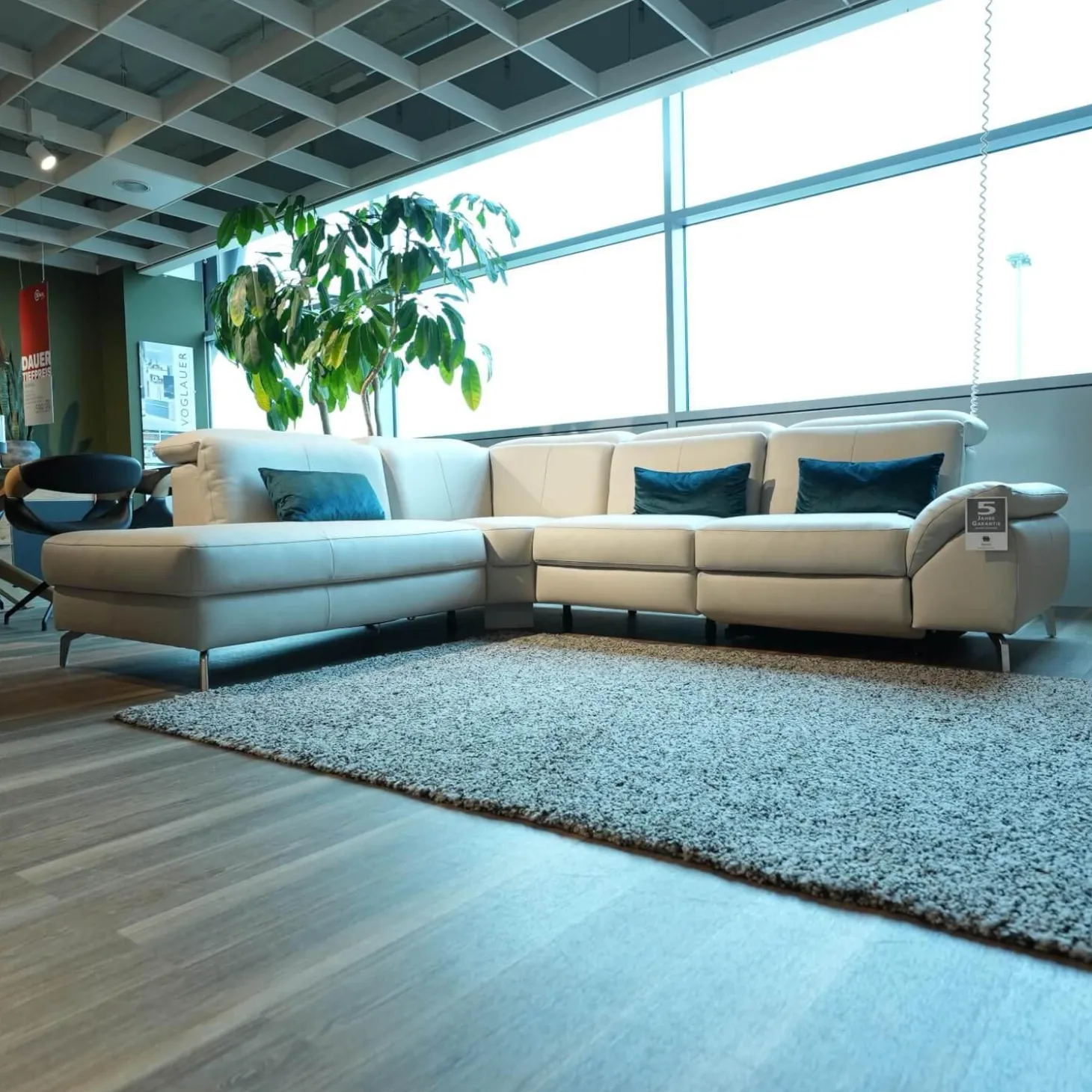 Ecksofa 9200 Leder Montana Angora Weiß Füße Metall Gebürstet Mit Elektrischer Verstellung