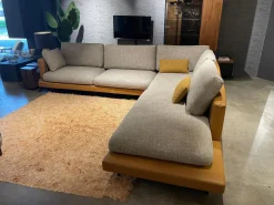 Ecksofa 60 Sina Korpus Leder 38 111 Ockerbraun Braun Sitz Stoff 26 383 Sandgelb Grau Gestell Schwarz