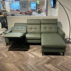 Ecksofa Anna Leder Batick Thymian Grün mit Verstellfunktionen