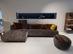 Ecksofa Aoyama Stoff 4401 0205 Grau Gestell Metall Schwarz Pulverbeschichtet Inklusive Hocker Und 5 Kissen