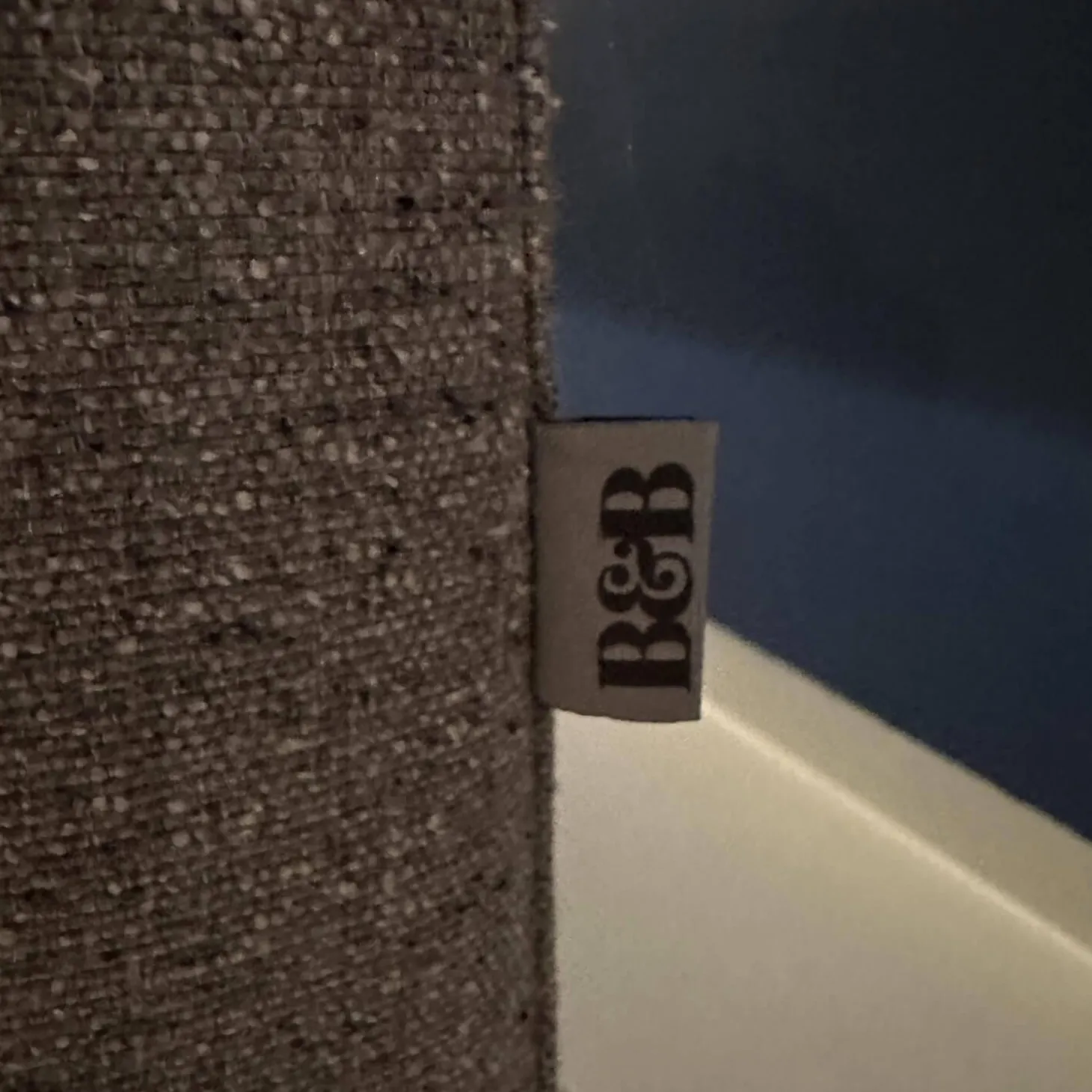 Ecksofa Atoll Bezug Stoff Edit Steingrau Füße Verchromt Schwarz Lackiert Inklusive Sofakissen Rolle