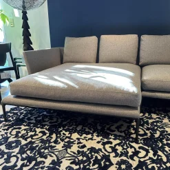 Ecksofa Atoll Bezug Stoff Edit Steingrau Füße Verchromt Schwarz Lackiert Inklusive Sofakissen Rolle