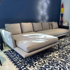 Ecksofa Atoll Bezug Stoff Edit Steingrau Füße Verchromt Schwarz Lackiert Inklusive Sofakissen Rolle