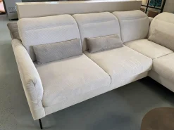 Ecksofa Breda Cord Stoff Rebbit Silver Silber Füße Schwarz Matt Inklusive Verstellungen Und Nierenkissen