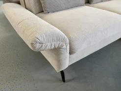 Ecksofa Breda Cord Stoff Rebbit Silver Silber Füße Schwarz Matt Inklusive Verstellungen Und Nierenkissen