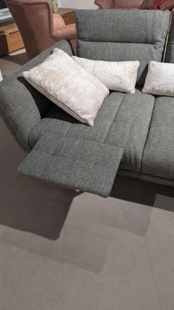 Ecksofa Brixton Stoff Jazz Khaki 757 Grau Fuß Schwarzmatt mit Fußstütze