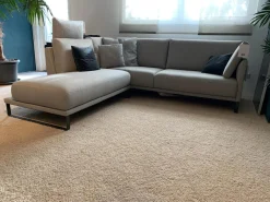 Ecksofa Cara 2020 Stoff 14.162 Steingrau Ablage Eiche Furniert Kufe Stahl Umbragrau