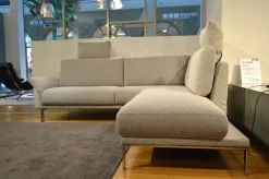 Ecksofa Cara Stoff Weißgrau 26.202 mit Holz-Ablage Schwenkbar