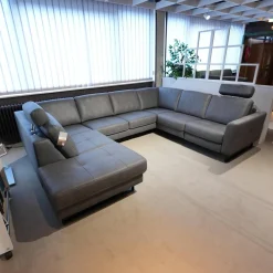 Ecksofa Cassius Stoff Galero Slate Grau Kufe K001 Schwarz Mit Kopfstützen Und WallAway Funktion