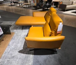 Ecksofa Ceda Leder B Bonito Sole Gelb Metallkufe Schwarz Matt Pulverbeschichtet Inklusive Zwischentisch Und Nierenkissen