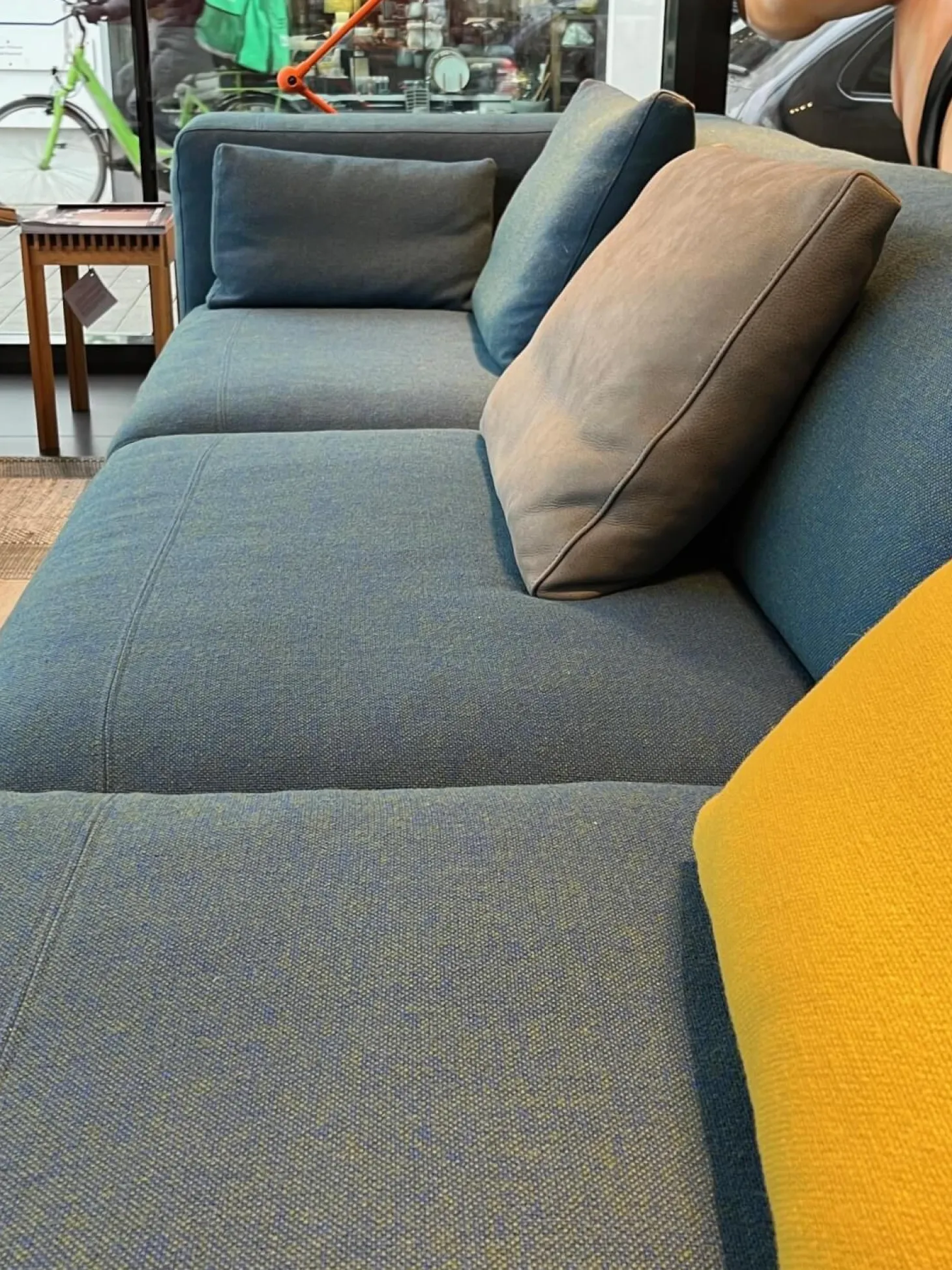 Ecksofa Cloud Kvadrat Hallingdal 65 890 Petrol Blau mit 4 Kissen