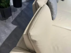 Ecksofa Collina Leder WP Ecru L50 Beige Metallfüße Gebürstet Inklusive Kopfstütze