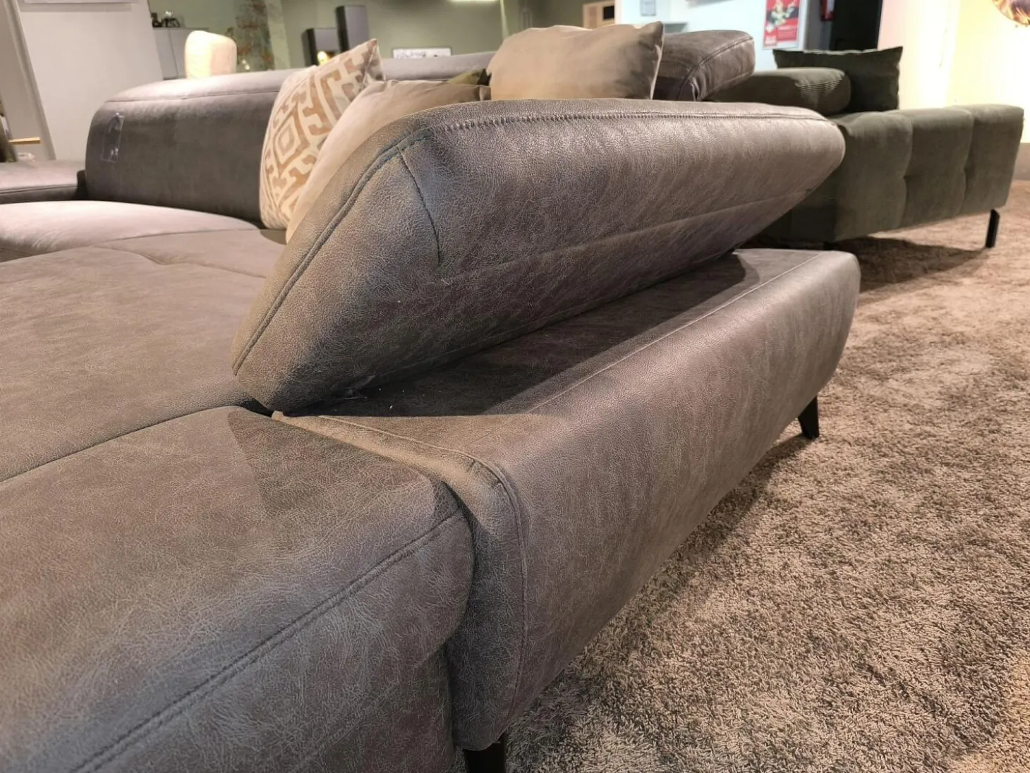 Ecksofa Concerto Stoff Bullus Anthrazit Füße Chrom Schwarz Inklusive Kissen