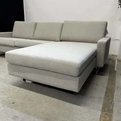 Ecksofa Conseta Stoff 8158 Ecru Grau Weiß Metallkufen Verchromt Mit Filzgleitern