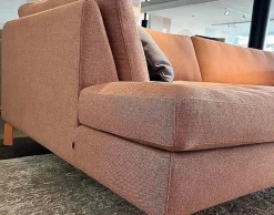 Ecksofa Conseta Stoff 9121 Flamingo Rosa Schmalfuß Metall Lack 3012 Rosa Inklusive Kissen