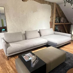 Ecksofa Cuneo 60 Bezug Stoff Verati Silvera 19 Greige Grau Metallfüße Schwarz Lackiert